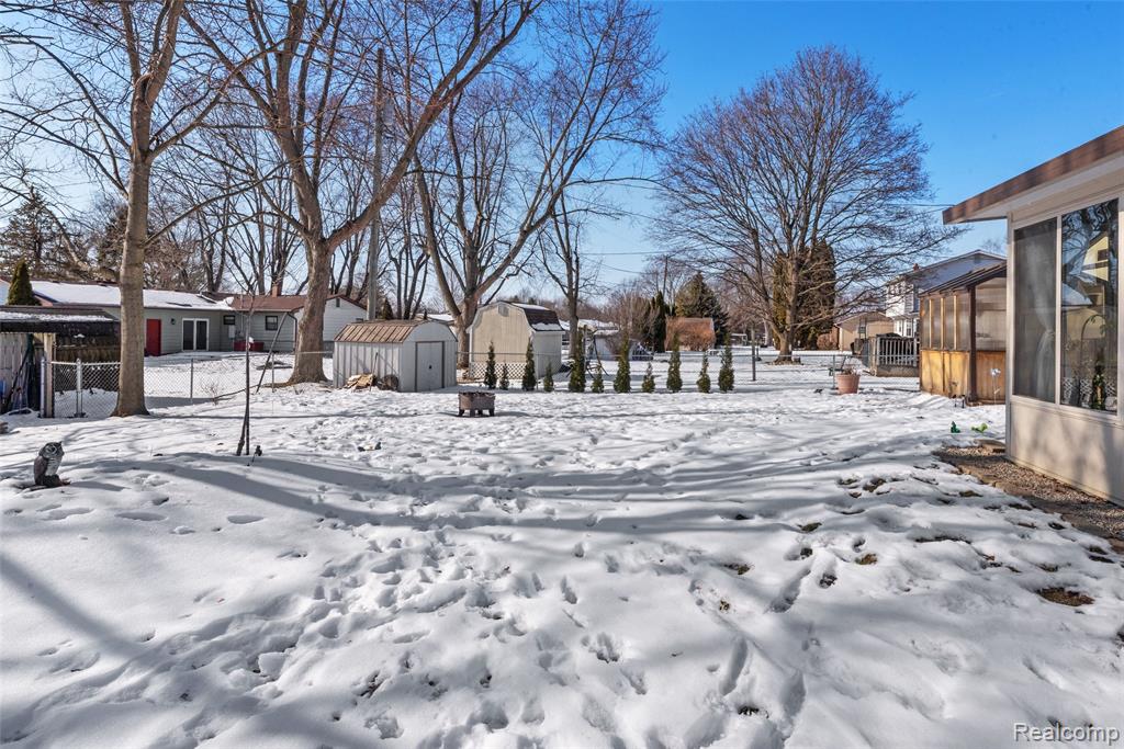 608 Autumn Drive, Flushing, MI 48433 — Photo 30