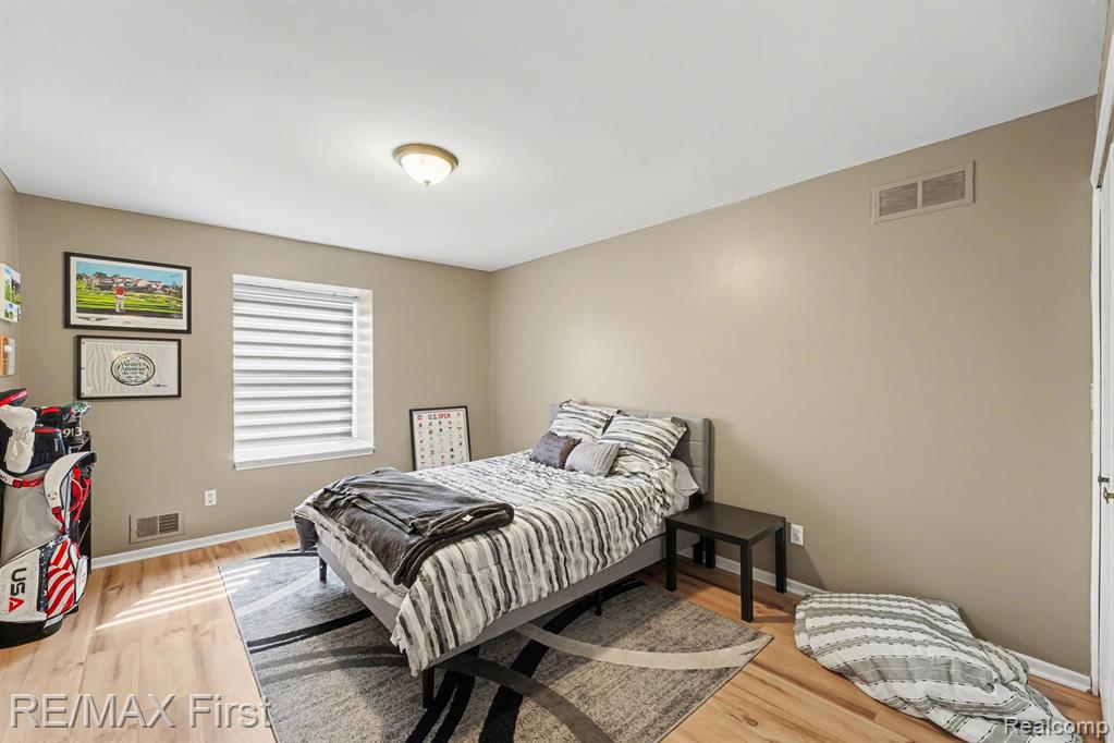 31120 Hunters Drive, 98, Farmington, MI 48334 — Photo 17