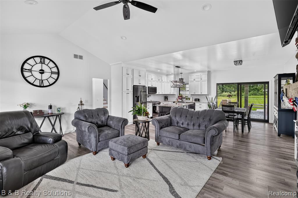 6204 Fish Lake Road, North Branch, MI 48461 — Photo 9