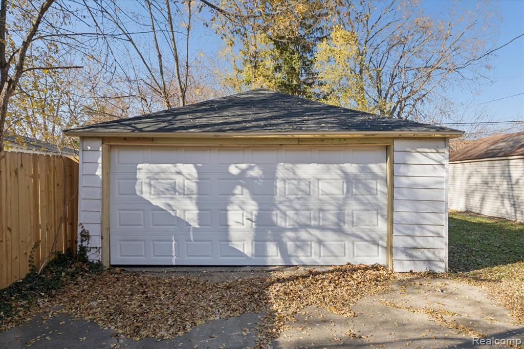 11285 Lakepointe Street, Detroit, MI 48224 — Photo 30