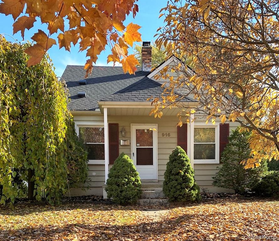 916 N Kenwood Avenue, Royal Oak, MI 48067 — front exterior