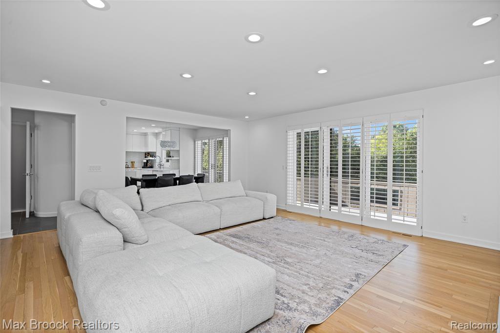 7102 Alta Vista Drive, West Bloomfield, MI — Photo 28