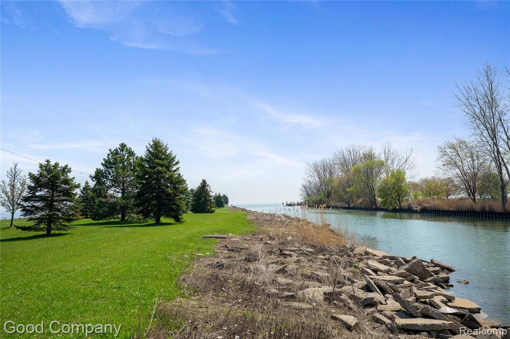 19915 Shady Lane Avenue, Saint Clair Shores, MI 48080 — Photo 25