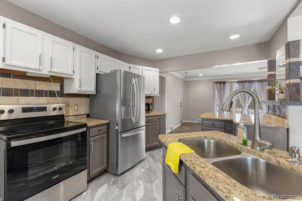 4255 SAMOSET Road, Royal Oak, MI 48073 — Photo 20