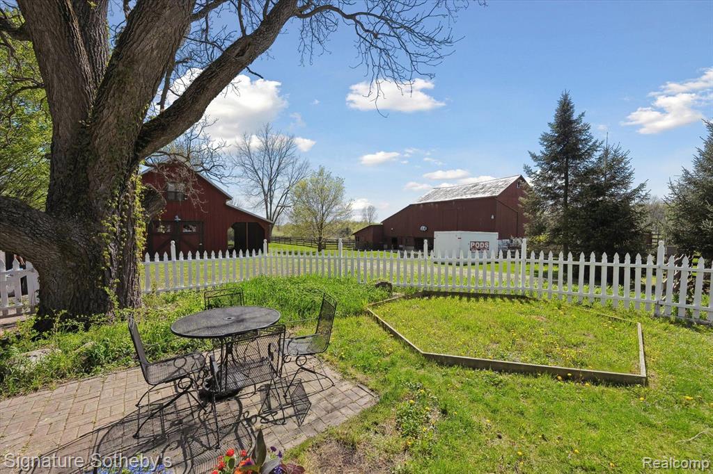 9827 KENNEDY Road, Munith, MI 49259 — Photo 77