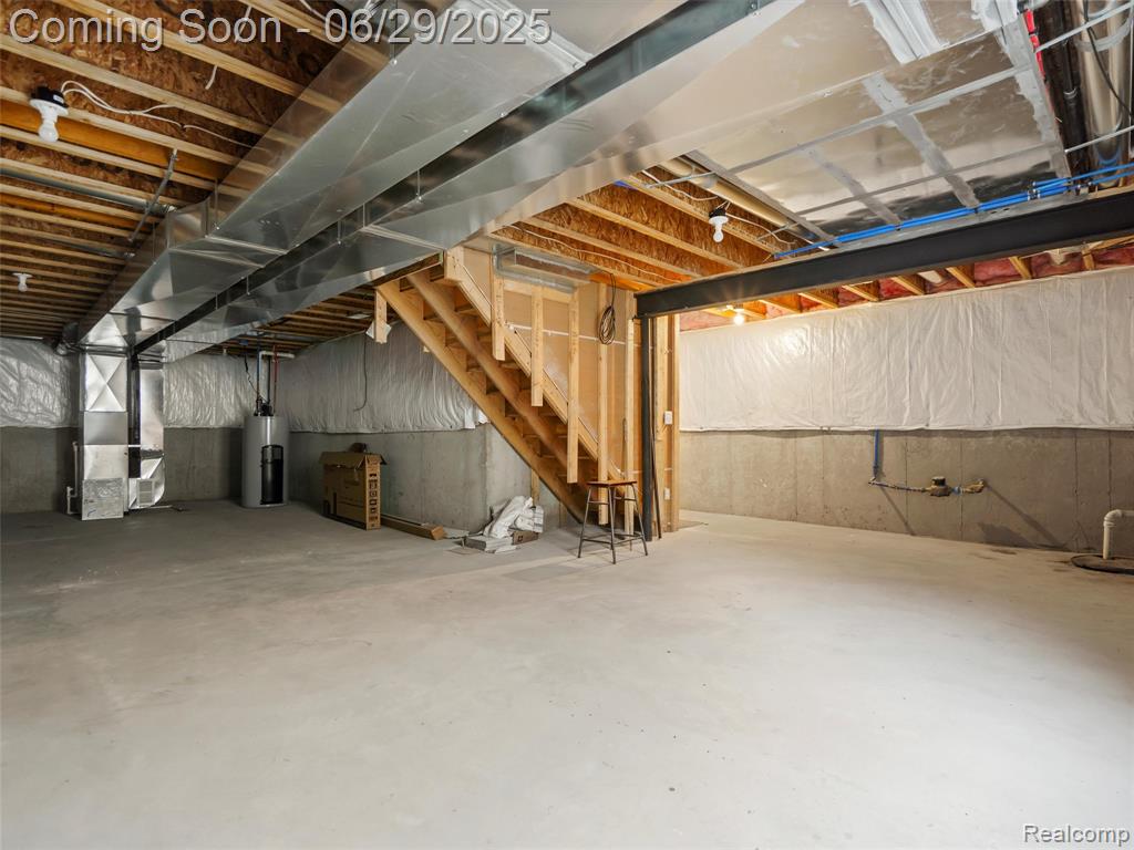 399 W DALLAS Avenue, Madison Heights, MI 48071 — Photo 29