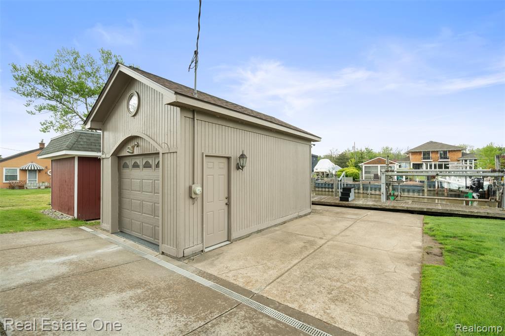 48556 Harbor Drive, Chesterfield, MI 48047 — Photo 59