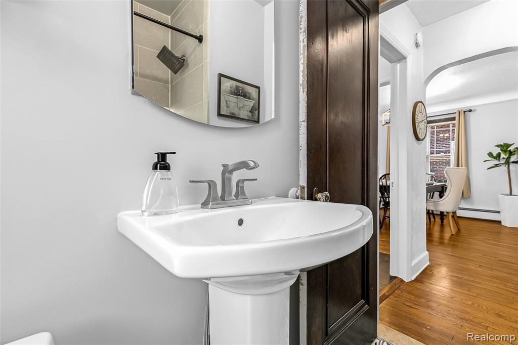 604 W Hudson Avenue, Royal Oak, MI 48067 — Photo 10
