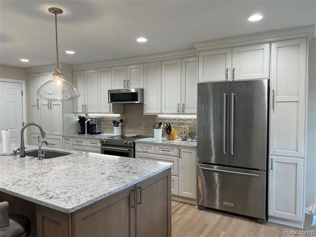 5250 Bronco Drive, Clarkston, MI — Photo 12