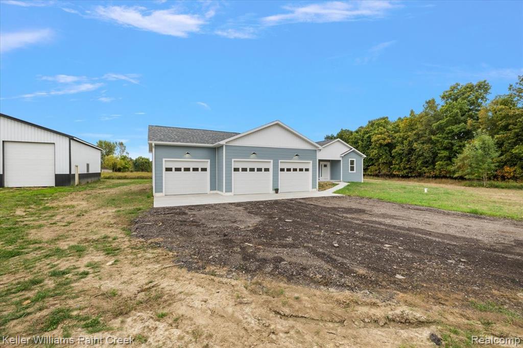 2647 Country Kate Lane, Imlay City, MI 48444 — Photo 4