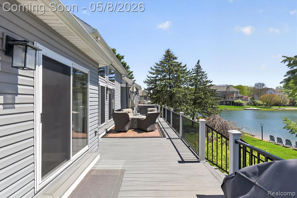 8955 Sandy Ridge Drive, White Lake, MI — Photo 40