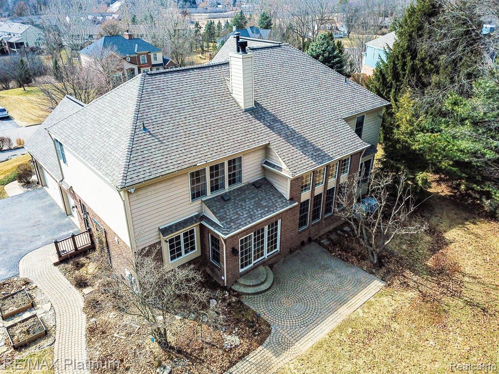 9037 RIDGEFIELD Drive, Brighton, MI 48114 — Photo 4