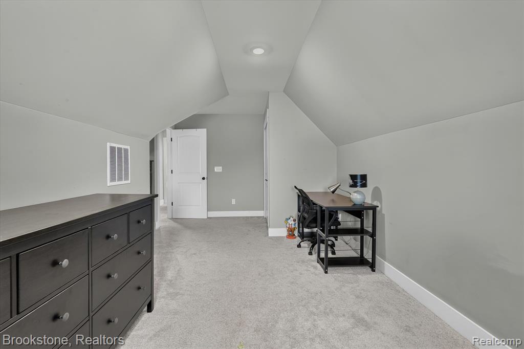 9830 Loretta Lane, South Lyon, MI 48178 — Photo 32