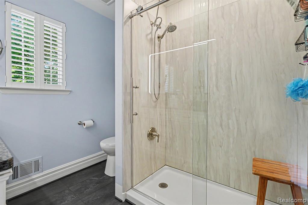 3544 Fort Drive, Waterford, MI 48328 — Photo 25