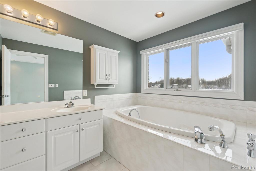 6615 GREENE HAVEN Drive, Clarkston, MI 48348 — Photo 29