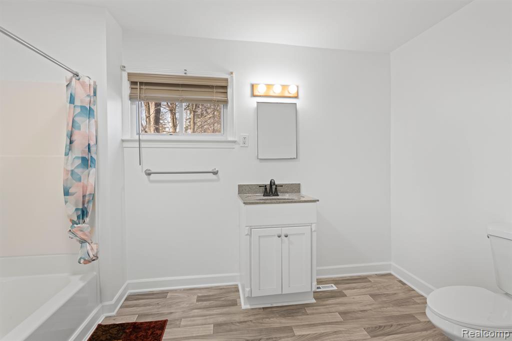 410 S Woodworth Street, Corunna, MI 48817 — Photo 18