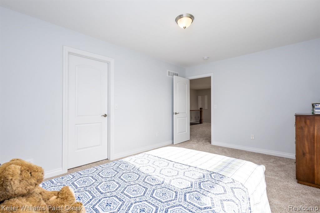 894 Wynstone Circle N, Oakland, MI — Photo 43