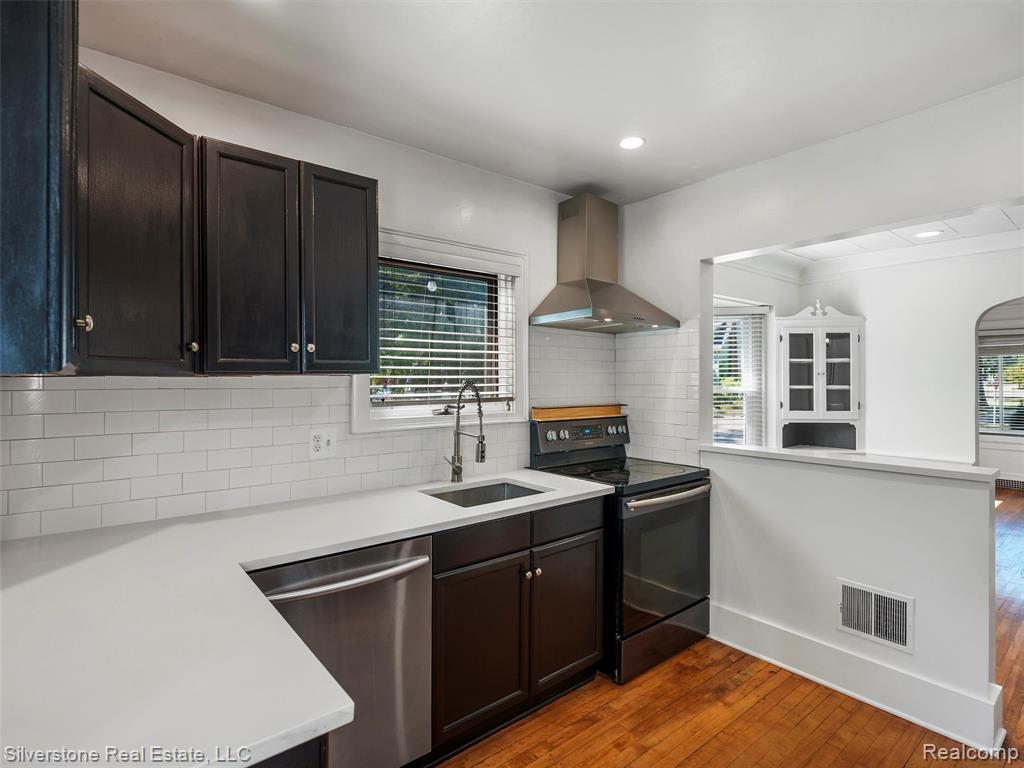 800 N EDISON Avenue, Royal Oak, MI 48067 — Photo 12