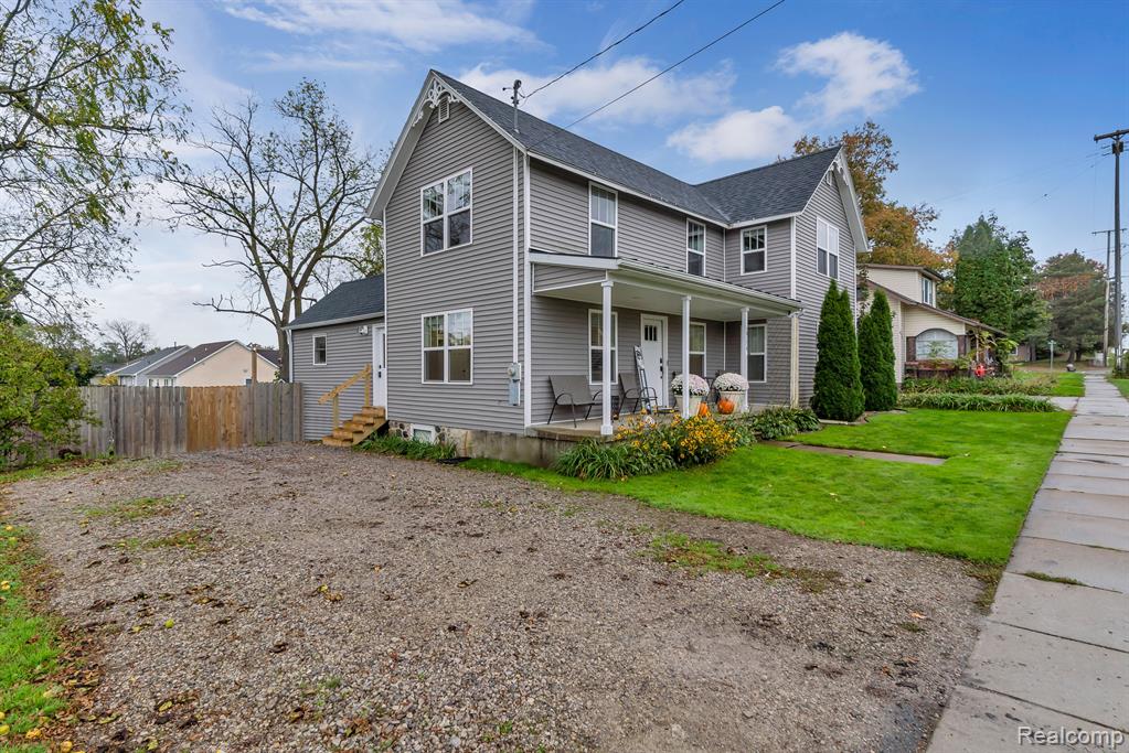 10174 HEGEL Road, Goodrich Vlg, MI — Photo 3