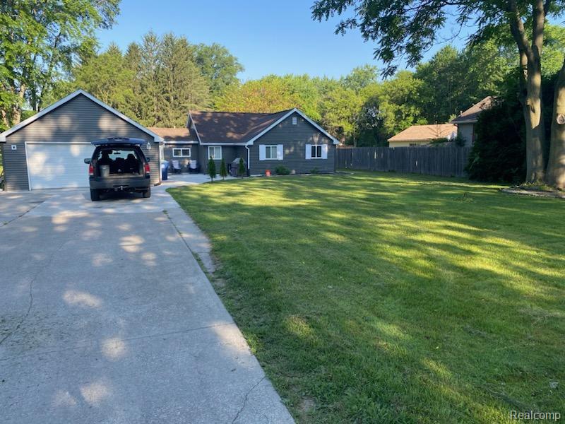 370 Adams Road, Saginaw, MI 48609 — front exterior