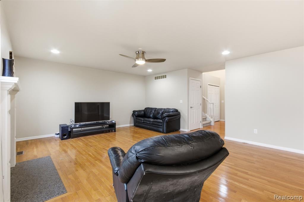 7767 W Branch Court, Ypsilanti, MI 48197 — Photo 14