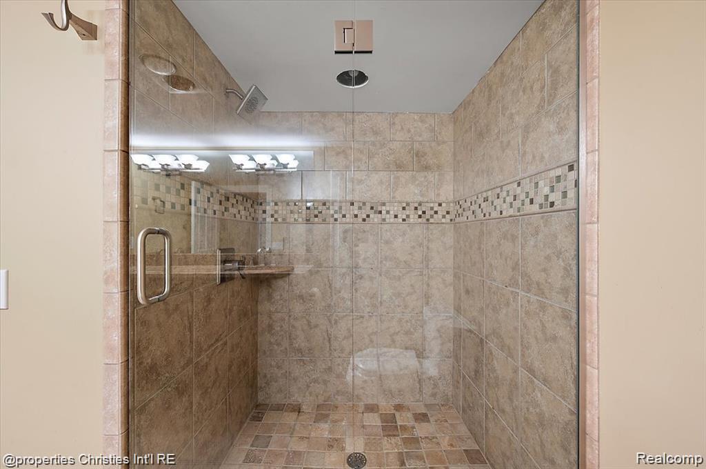 11346 E Shore Drive, Whitmore Lake, MI 48189 — Photo 30