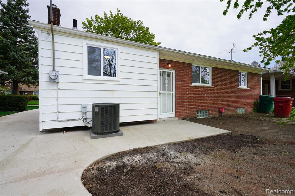17330 Ego Avenue, Eastpointe, MI 48021 — Photo 5