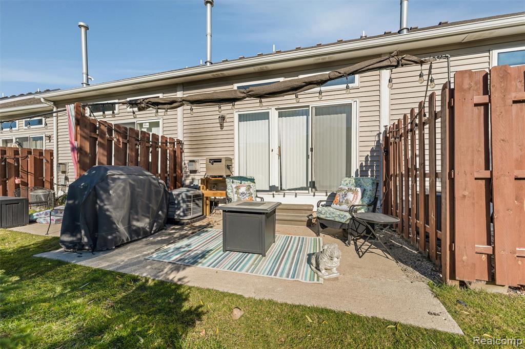 35074 Windsor Drive, New Baltimore, MI 48047 — Photo 18