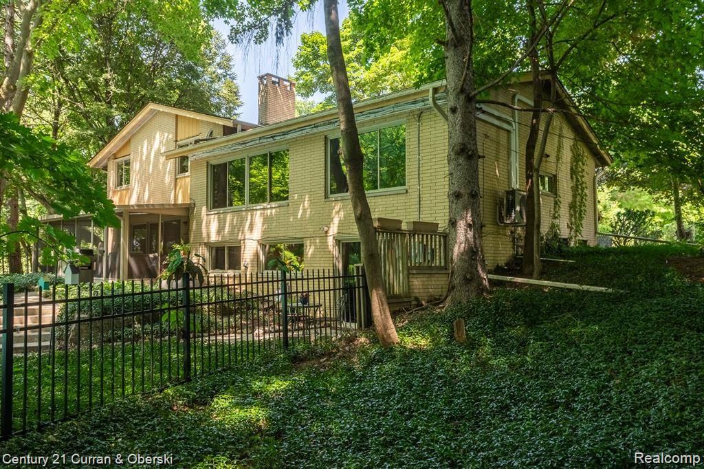 44253 CHEDWORTH Drive, Northville, MI 48167 — Photo 45