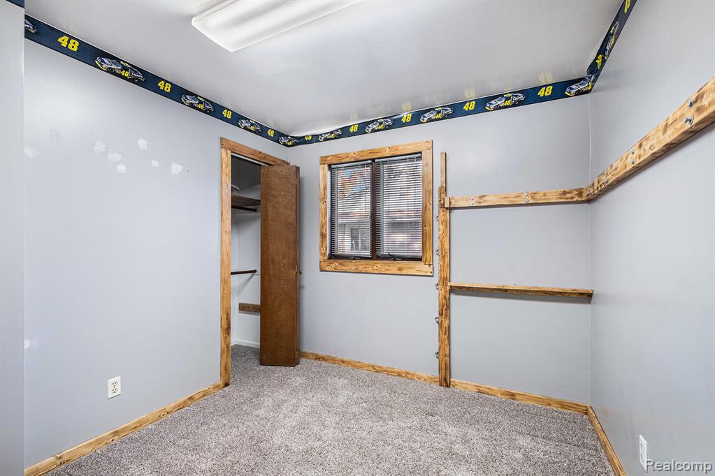 5474 Country Lane, Flint, MI 48506 — Photo 13