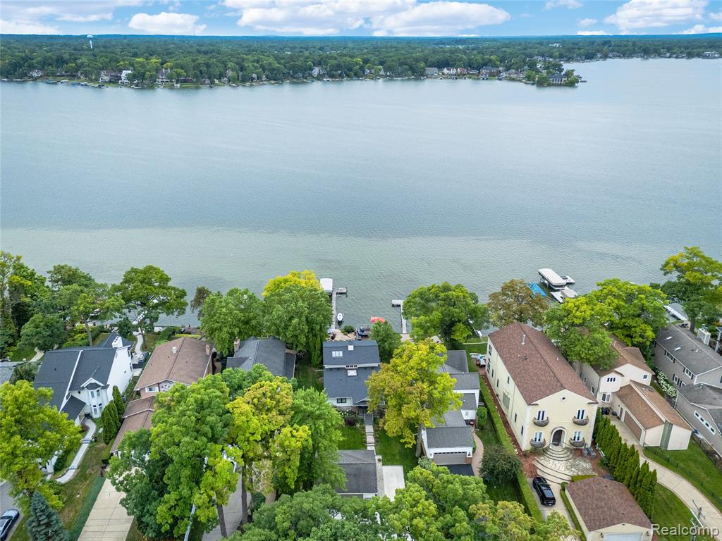 7107 Locklin Street, West Bloomfield, MI 48324 — Photo 43