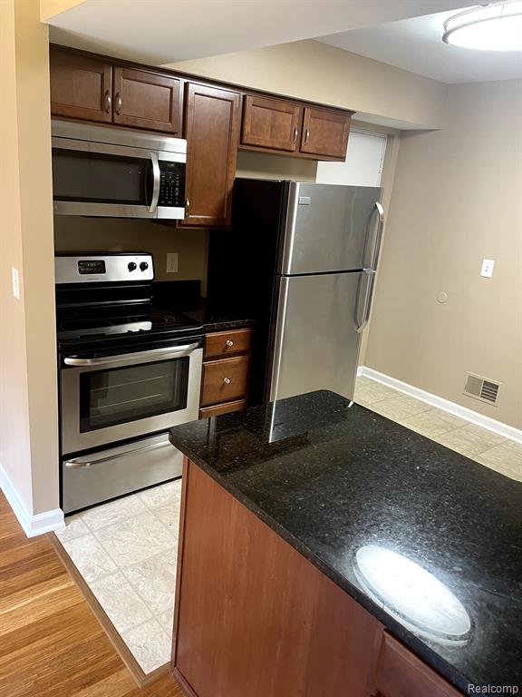 41507 BEDFORD Drive, Canton, MI 48187 — Photo 3