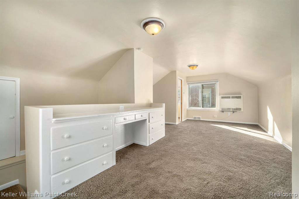 20926 Lennon Street, Harper Woods, MI 48225 — Photo 16