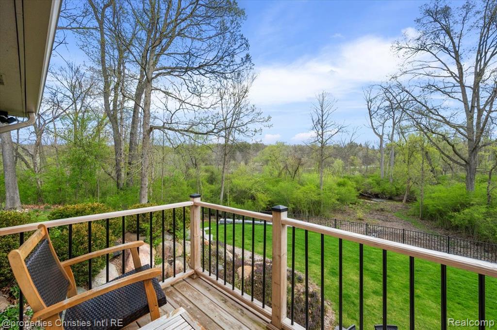 1071 Woodbridge Lane, Rochester, MI 48306 — Photo 33