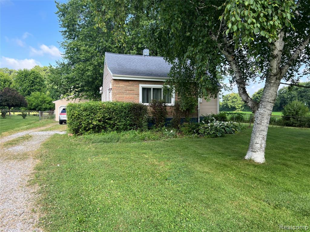 6860 Sheridan Road, Saginaw, MI 48601 — Photo 2