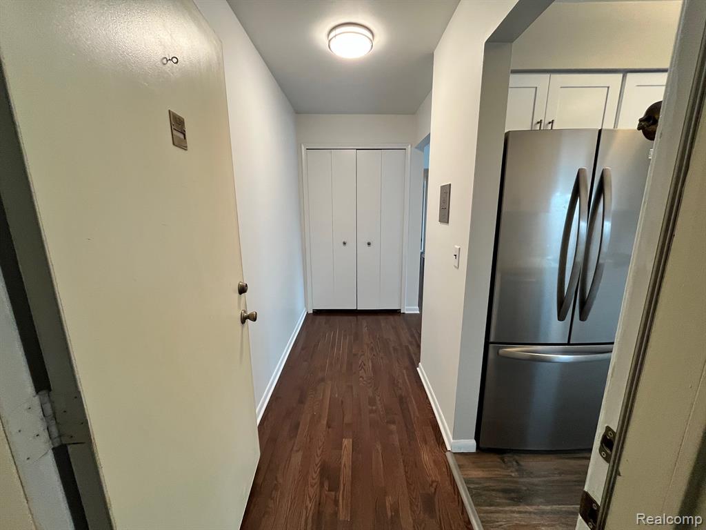 23025 Liberty Street, 13, Saint Clair Shores, MI 48080 — Photo 4