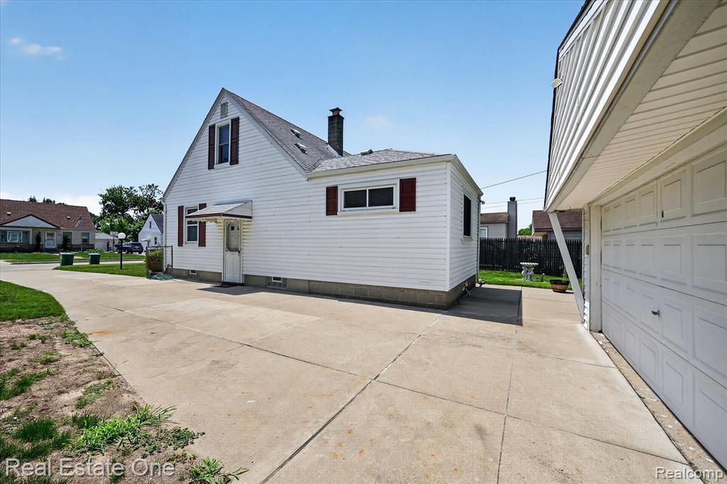 28662 Sheridan Street, Garden City, MI — Photo 4