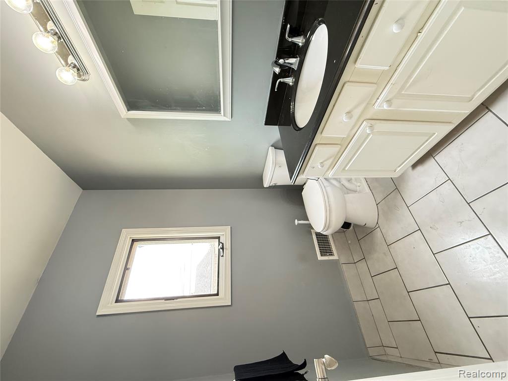 8334 McKinley, Center Line, MI 48015 — Photo 26