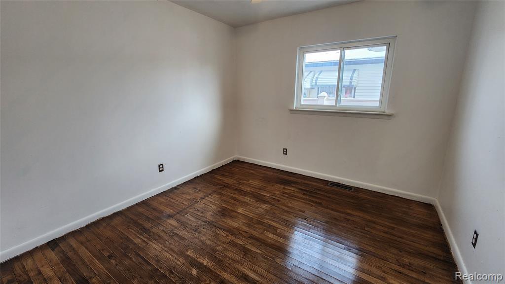 1591 Garfield Avenue, Lincoln Park, MI 48146 — Photo 13