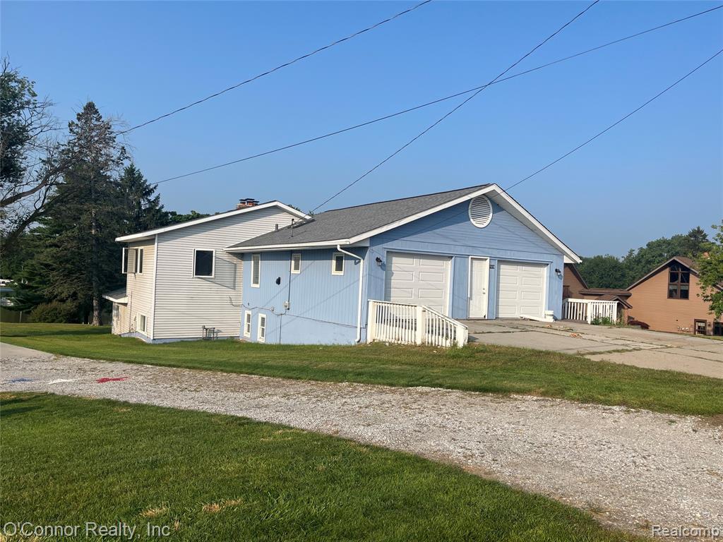 2929 N River Road, Fort Gratiot, MI 48059 — Photo 2