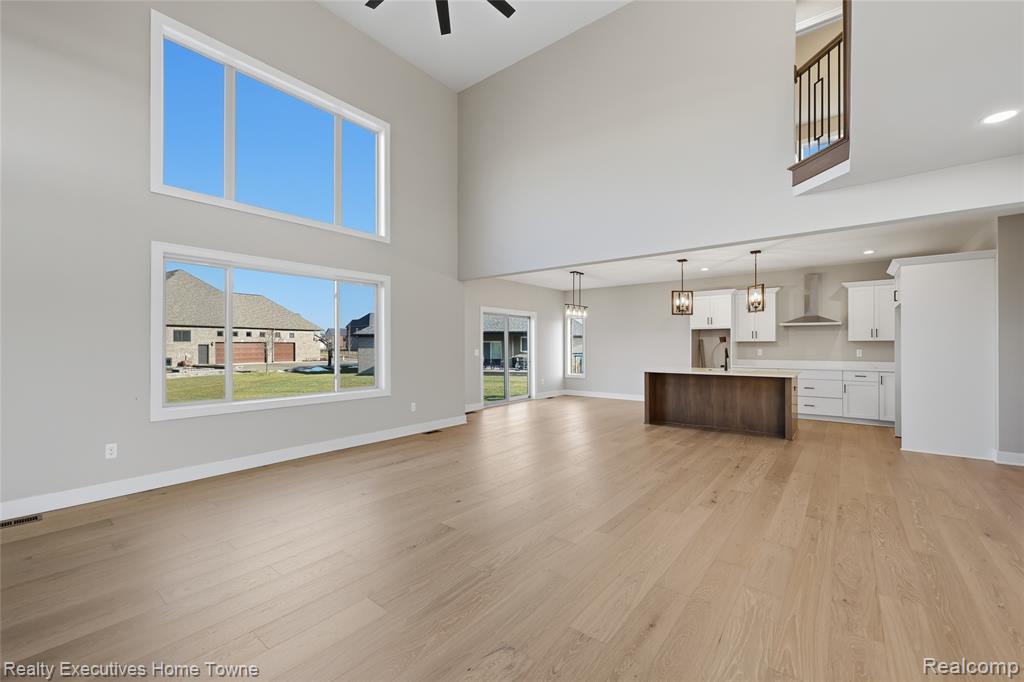 35701 Strongford Drive, New Baltimore, MI, 48047