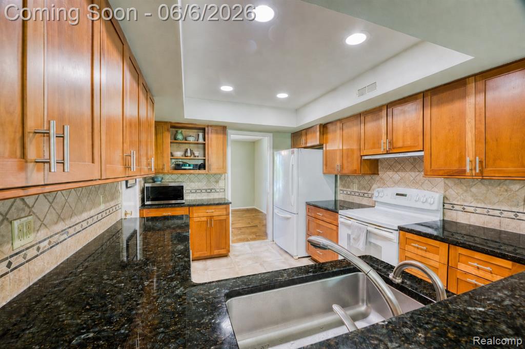 36275 Congress Road, Farmington, MI 48335 — Photo 15