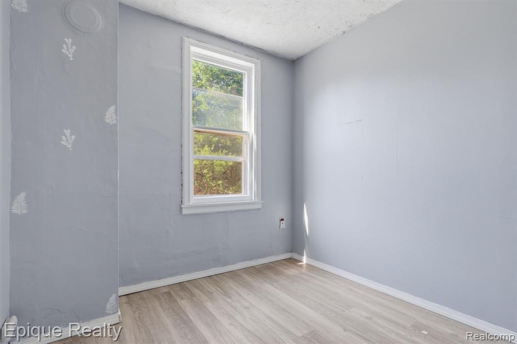 920 Farr Avenue, Owosso, MI 48867 — Photo 21