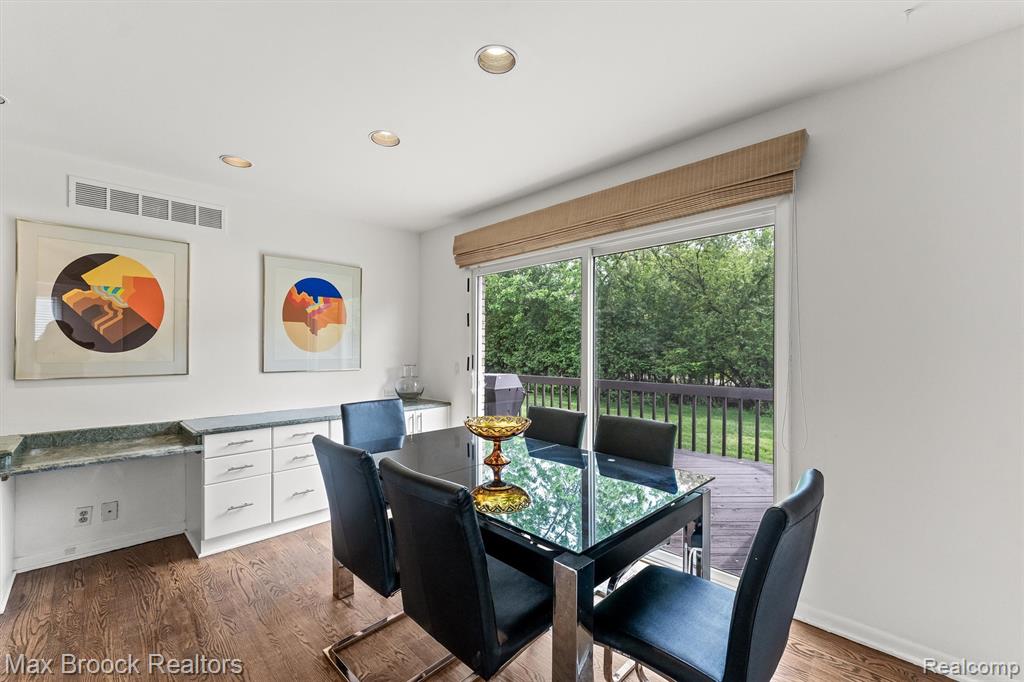 5725 Ridgewood Road, West Bloomfield, MI — Photo 15