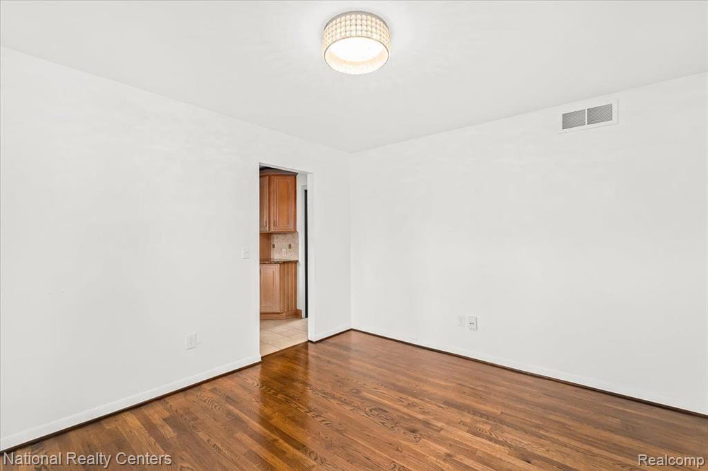4258 WESTOVER Drive, West Bloomfield, MI 48323 — Photo 20