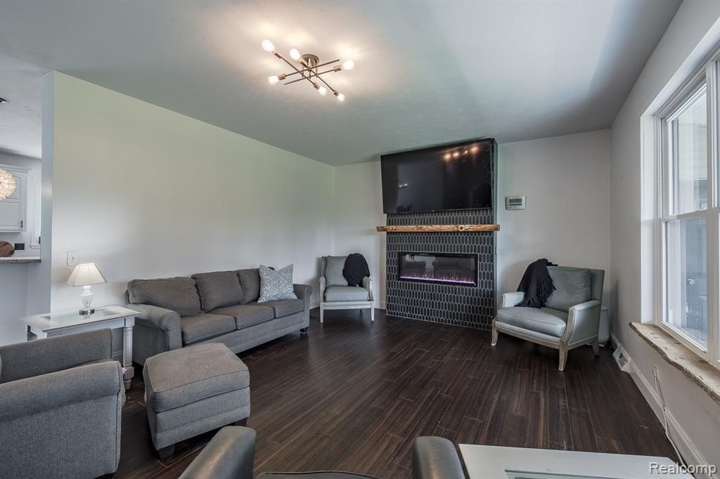 1263 N Baldwin Road, Oxford, MI 48371 — Photo 3