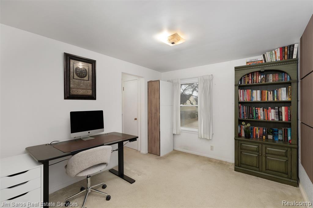 20114 Fairway Drive, Grosse Pointe Woods, MI 48236 — Photo 20