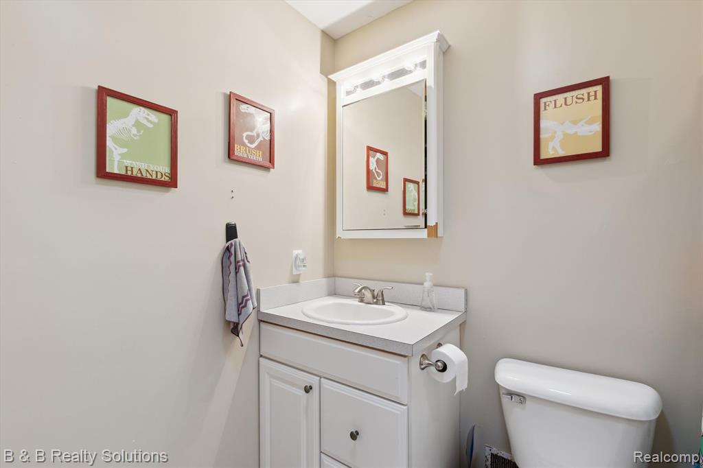 2264 Dodds Road, North Branch, MI 48461 — Photo 15