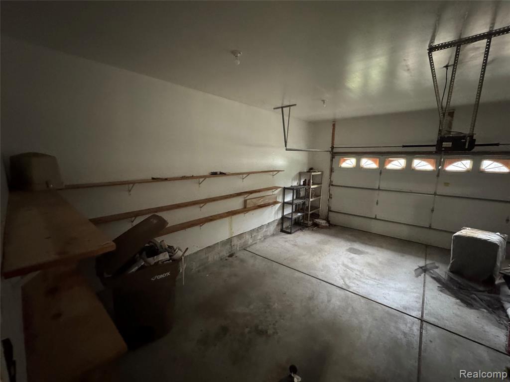 565 Highland Avenue, Pontiac, MI 48341 — Photo 10