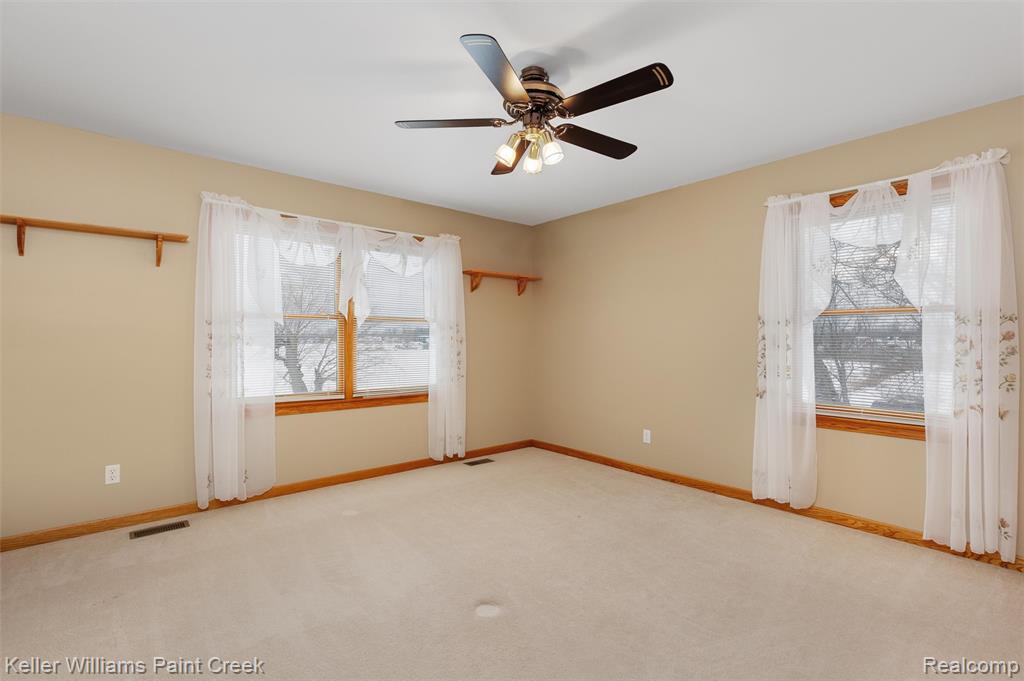 10045 Highland Road, White Lake, MI — Photo 26